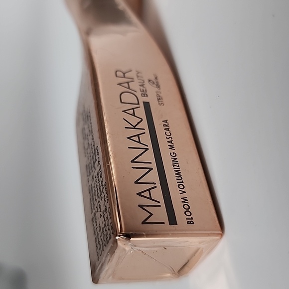Mannakadar Bloom Volumizing Mascara - Jet Black (Seal Broken) - Picture 2 of 7